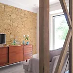 Liberdade Stylish With Balcony Apartment Lisbon
